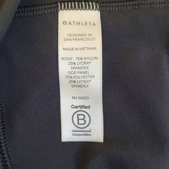 Athleta Women’s Medium Black Elation Scallop Capri Leggings Stretch Activewear - Picture 7 of 7